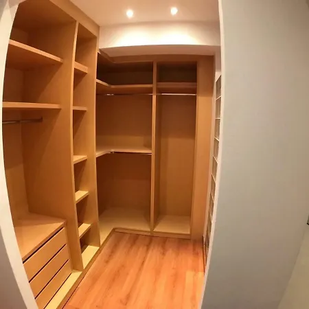 Apolo Apartment *